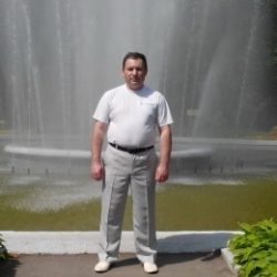 Парень из Чебоксары. Хочу угостить плохую девочку, волшебными конфетами Парень из Чебоксары. Хочу угостить плохую девочку, волшебными конфетами