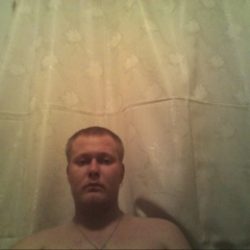 Парень, ищу девушку для виртуального секса Парень, ищу девушку для виртуального секса