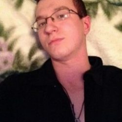 Парень, ищу девушку для секса без обязательств Парень, ищу девушку для секса без обязательств