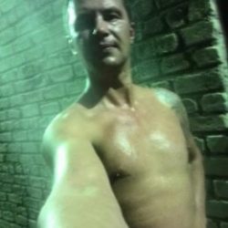 Парень, сделаю для девушке приятное Парень, сделаю для девушке приятное