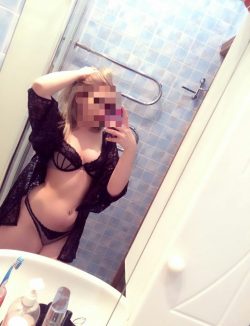 Худенькая малышка, встречусь для орального и анального секса Худенькая малышка, встречусь для орального и анального секса